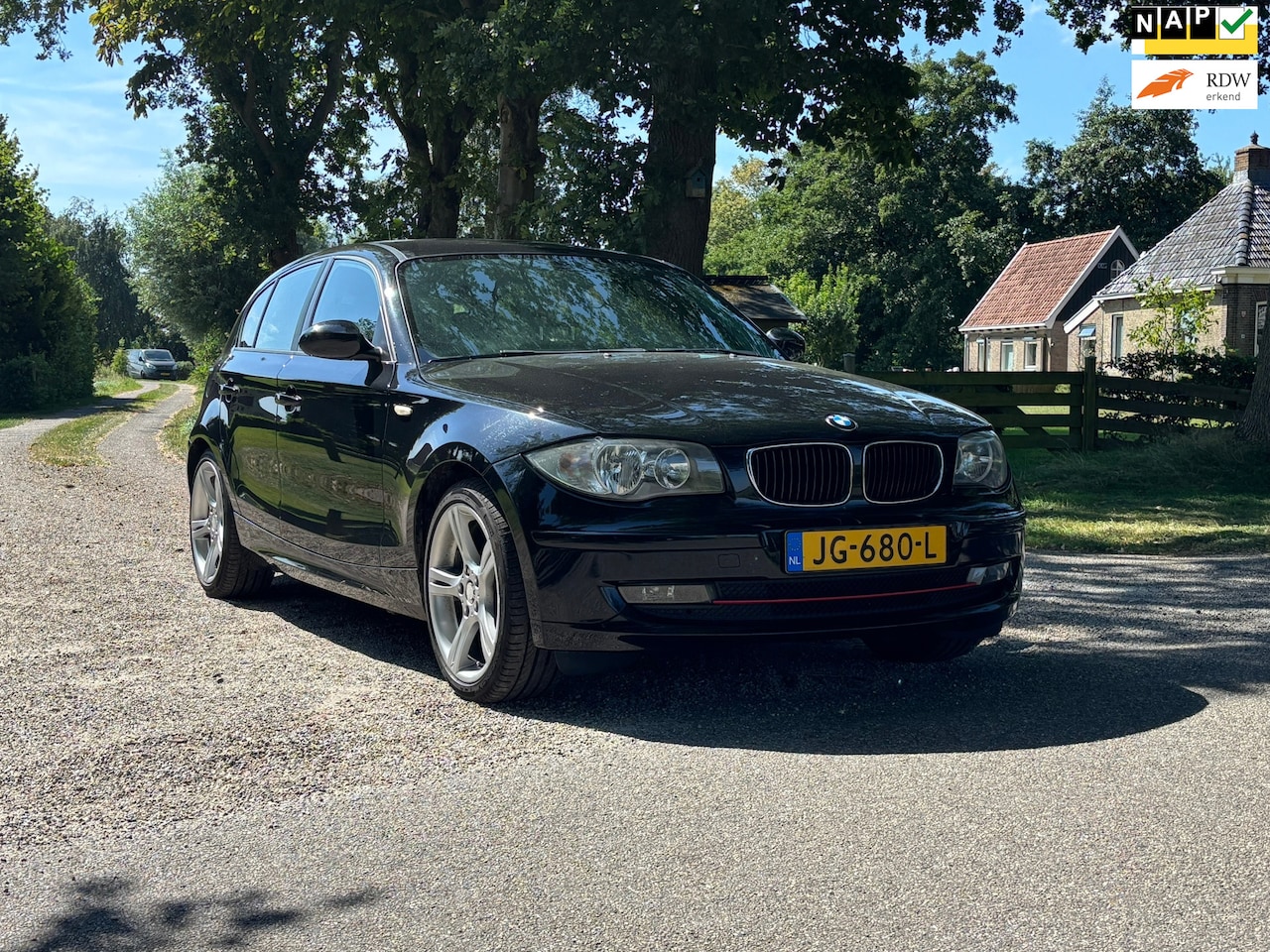 BMW 1-serie - 116i | Airco | - AutoWereld.nl