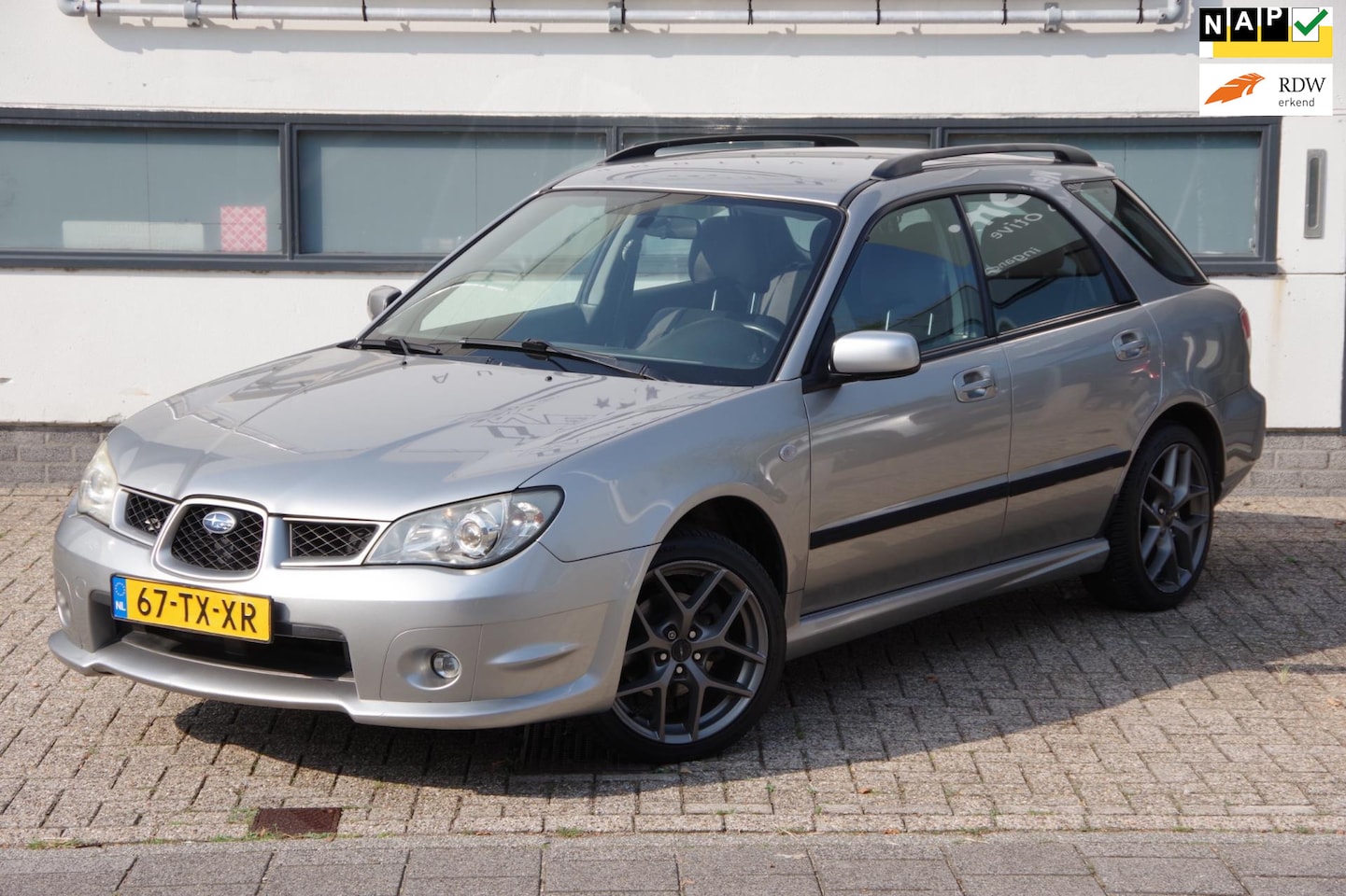 Subaru Impreza Plus - 2.0R AWD/ Dealer onderhouden/ - AutoWereld.nl