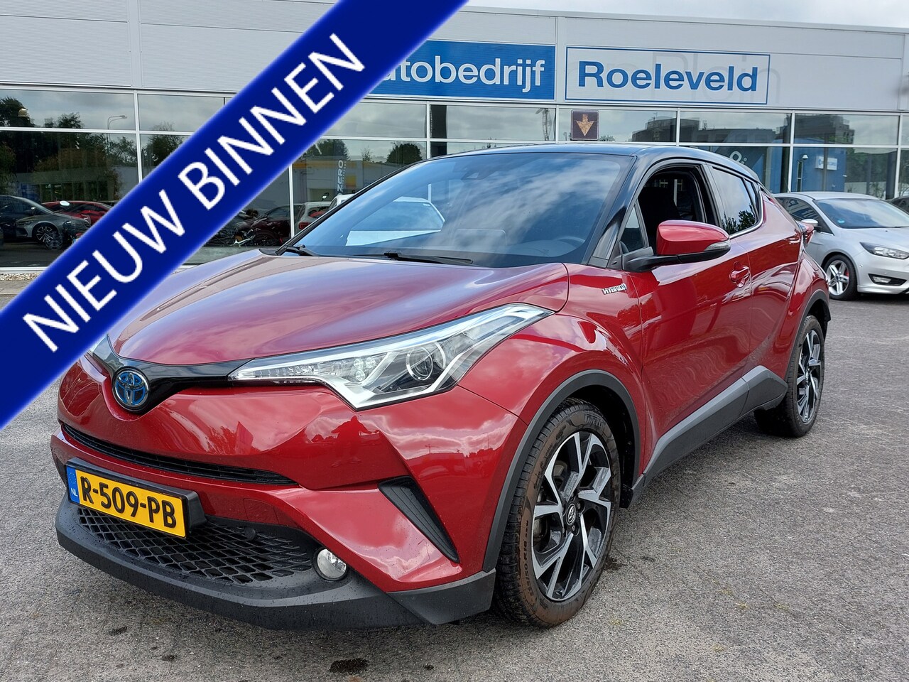Toyota C-HR - 1.8 Hybrid Automaat Dynamic | Navi | Clima | Adap.Cruise | Keyless Entry | Achteruitrijcam - AutoWereld.nl