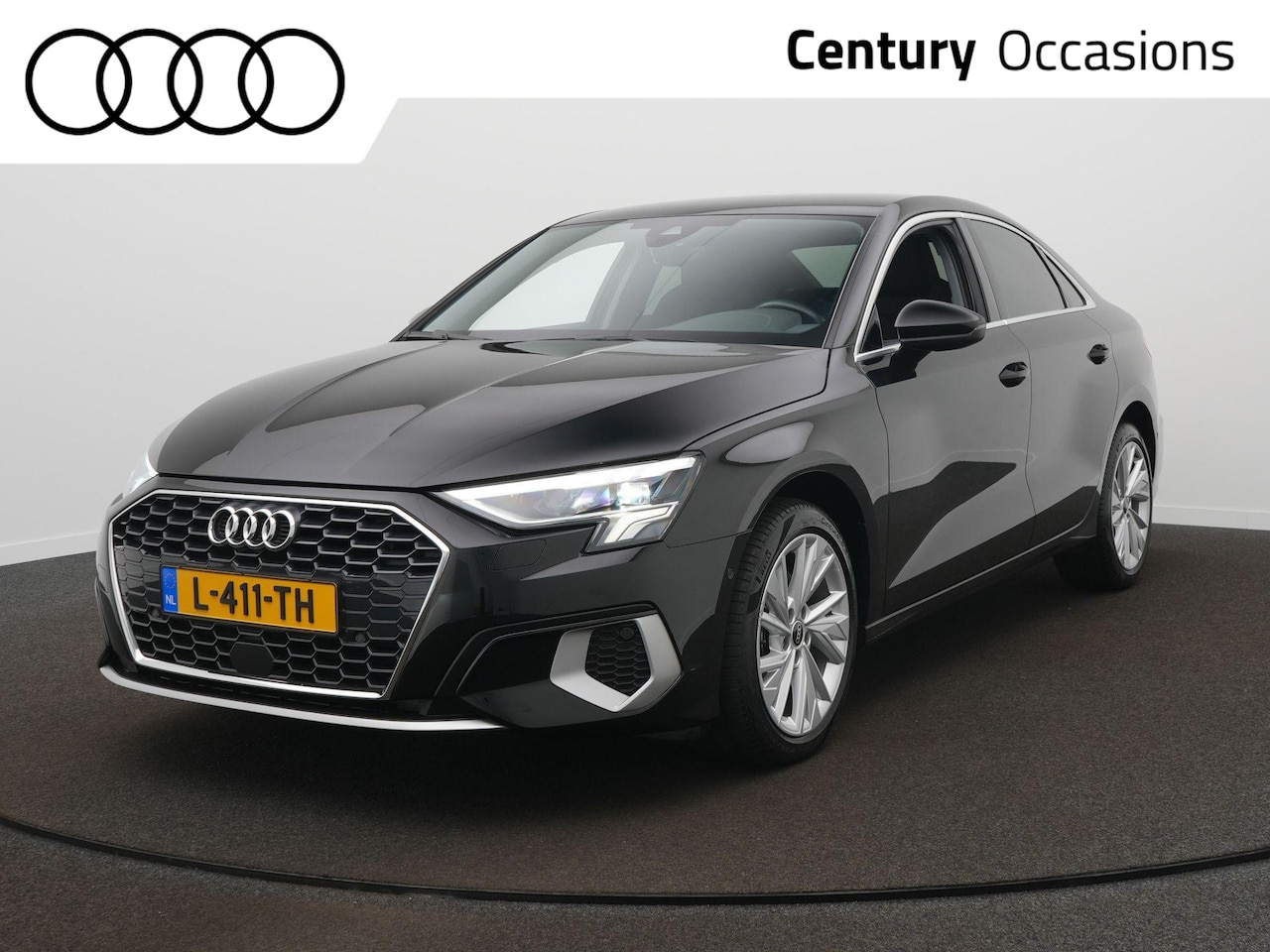 Audi A3 Limousine - 30 TFSI Business edition | Navigatie | Adaptive Cruise | PDC voor + achter | 17" LM - AutoWereld.nl