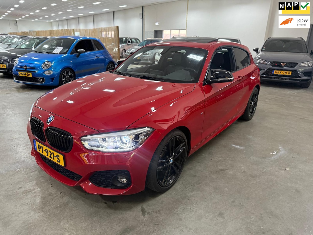 BMW 1-serie - 118i High Executive / AUTOMAAT / SCHUIFKANTELDAK / MULTIEMEDIA-NAVI - AutoWereld.nl