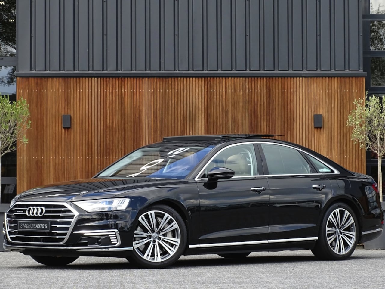 Audi A8 - 60 TFSIe 449PK V6 / B&O / Alcantara / Massage / TV / Matrix - AutoWereld.nl