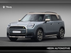 MINI Countryman - SE ALL4 Favoured 66.5 kWh | M pakket | Panoramadak | Stoelverwarming | Achteruitrijcamera