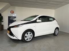 Toyota Aygo - 1.0 VVT-i x-play Airco, Navigatie, Cruise control