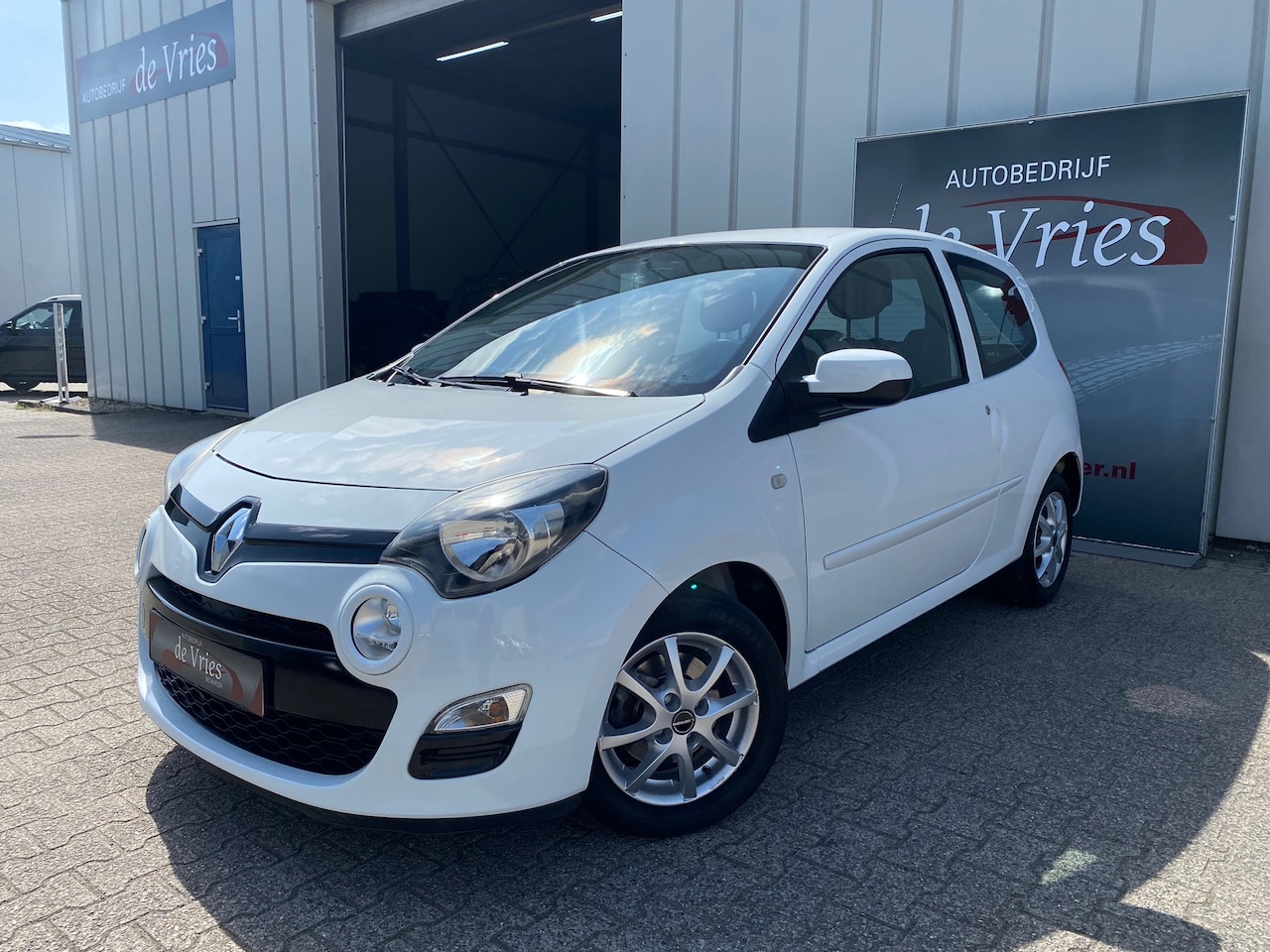 Renault Twingo - 1.2 16V Authentique / Airco / Cruise / LMV / Elektr.pakket - AutoWereld.nl