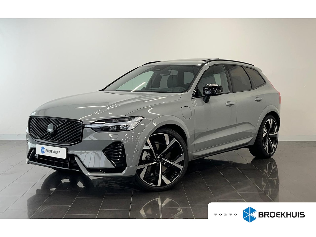 Volvo XC60 - T6 Plug-in hybrid AWD Ultra Black Edition | 22 inch velgen | Achterbank verwarmd | Apple C - AutoWereld.nl