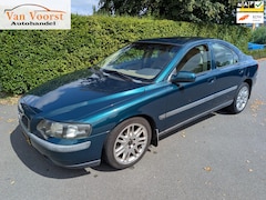 Volvo S60 - 2.5 T AWD Geartronic automaat 4x4 awd