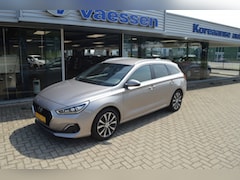 Hyundai i30 Wagon - 1.4 T-GDI 140pk CW PDC voor/achter LED Navi