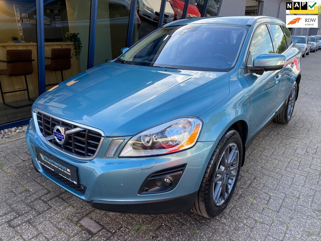 Volvo XC60 - 2.4 D5 AWD Automaat Summum UNIEK 52.298KM!!! - AutoWereld.nl