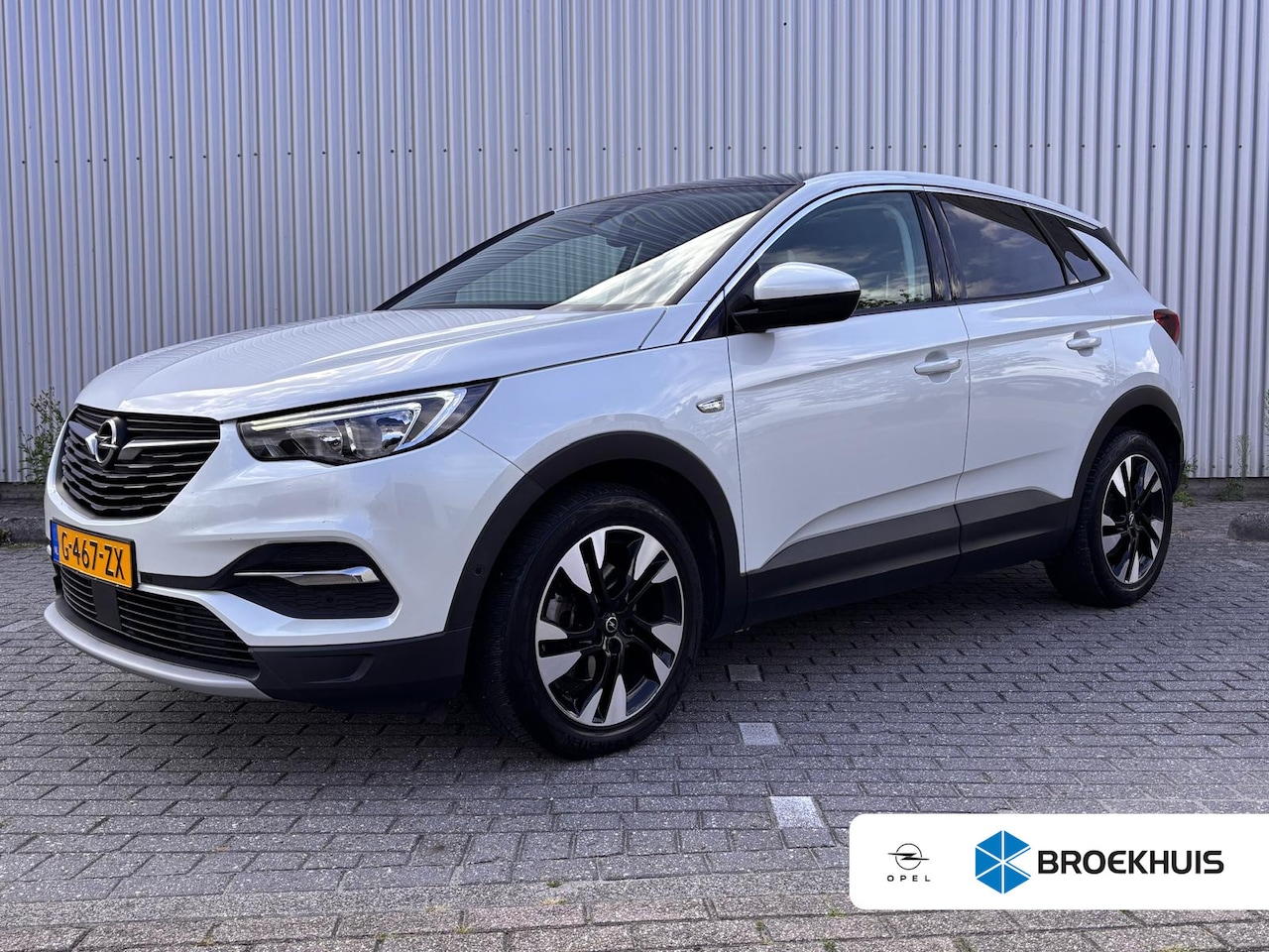 Opel Grandland X - 1.2 Turbo Business Executive 130PK Automaat | Trekhaak | Panoramadak | Navigatie | Apple C - AutoWereld.nl