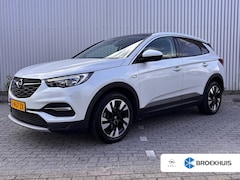 Opel Grandland X - 1.2 Turbo Business Executive 130PK Automaat | Trekhaak | Panoramadak | Navigatie | Apple C