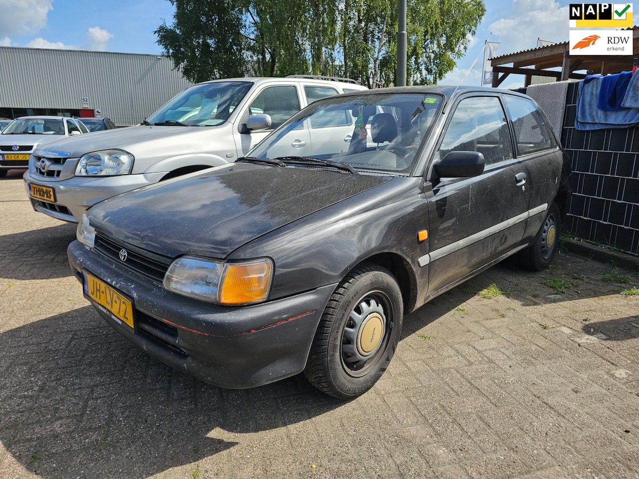 Toyota Starlet - 1.3i Sport 1.3i Sport - AutoWereld.nl
