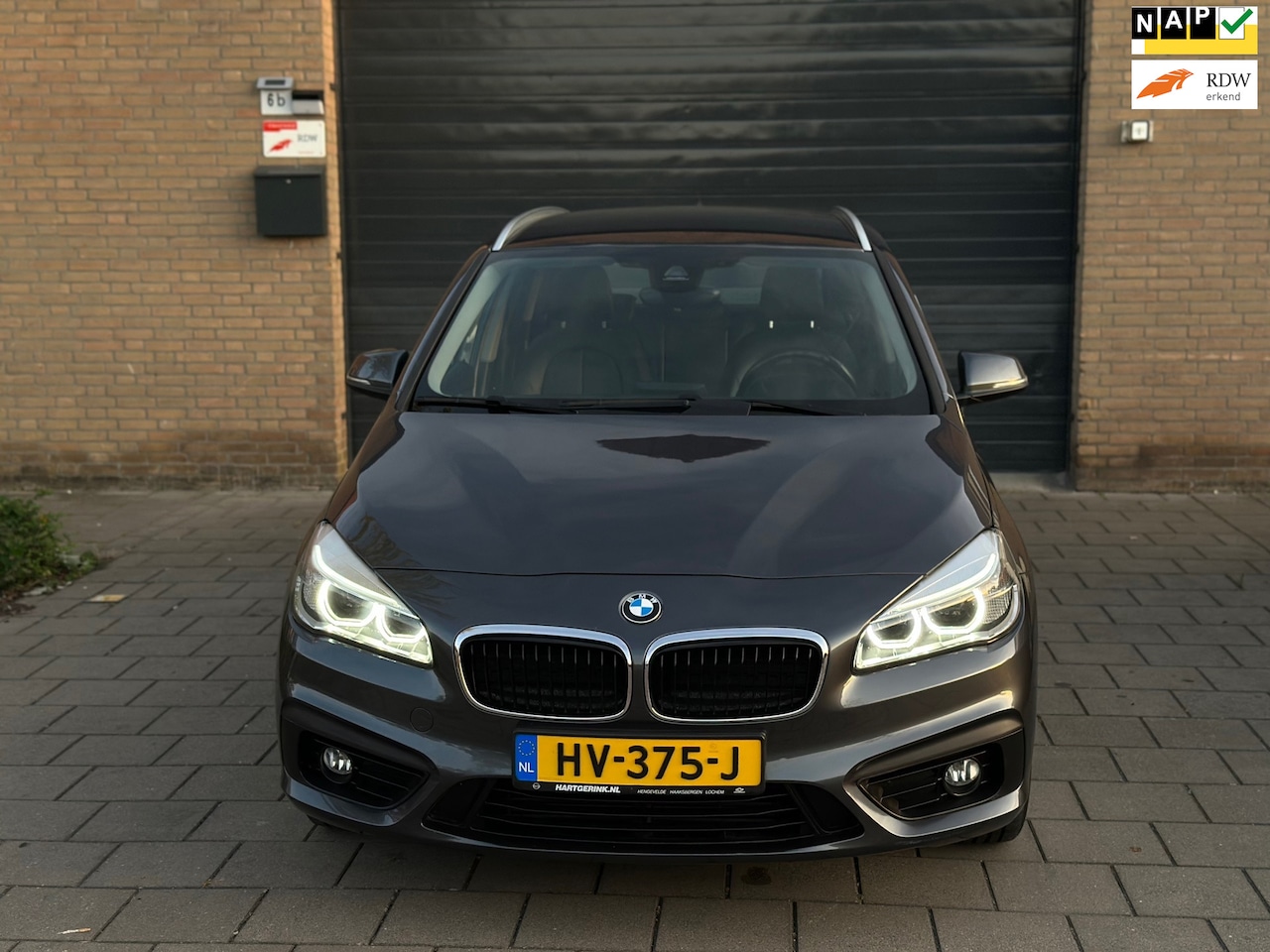 BMW 2-serie Active Tourer - 216i Essential Apk Clima Cruise Control keyless trekhaak - AutoWereld.nl