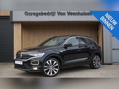 Volkswagen T-Roc - 1.5 TSI 150PK DSG 3X R-Line Pano.Dak Virtual 19inch Suzuka LED Adaptive Cruise Control *79