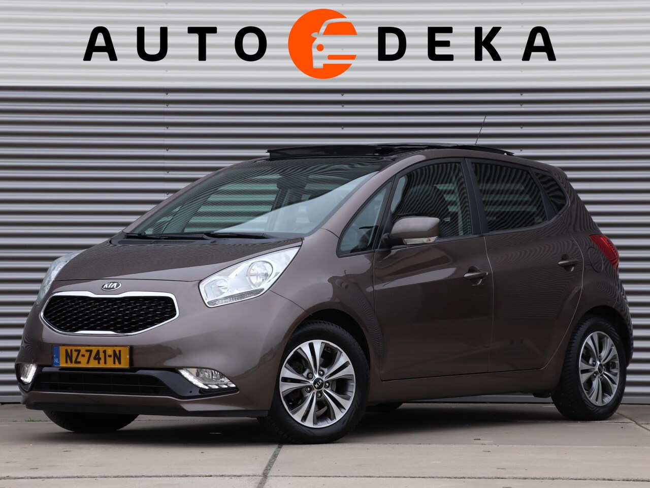 Kia Venga - 1.4 CVVT Summer Edition *1e Eigenaar*Panodak*Navigatie* - AutoWereld.nl