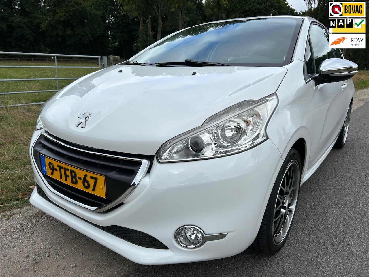 Peugeot 208 - 1.2 VTi Allure dealer ond. prachtige staat en luxe - AutoWereld.nl