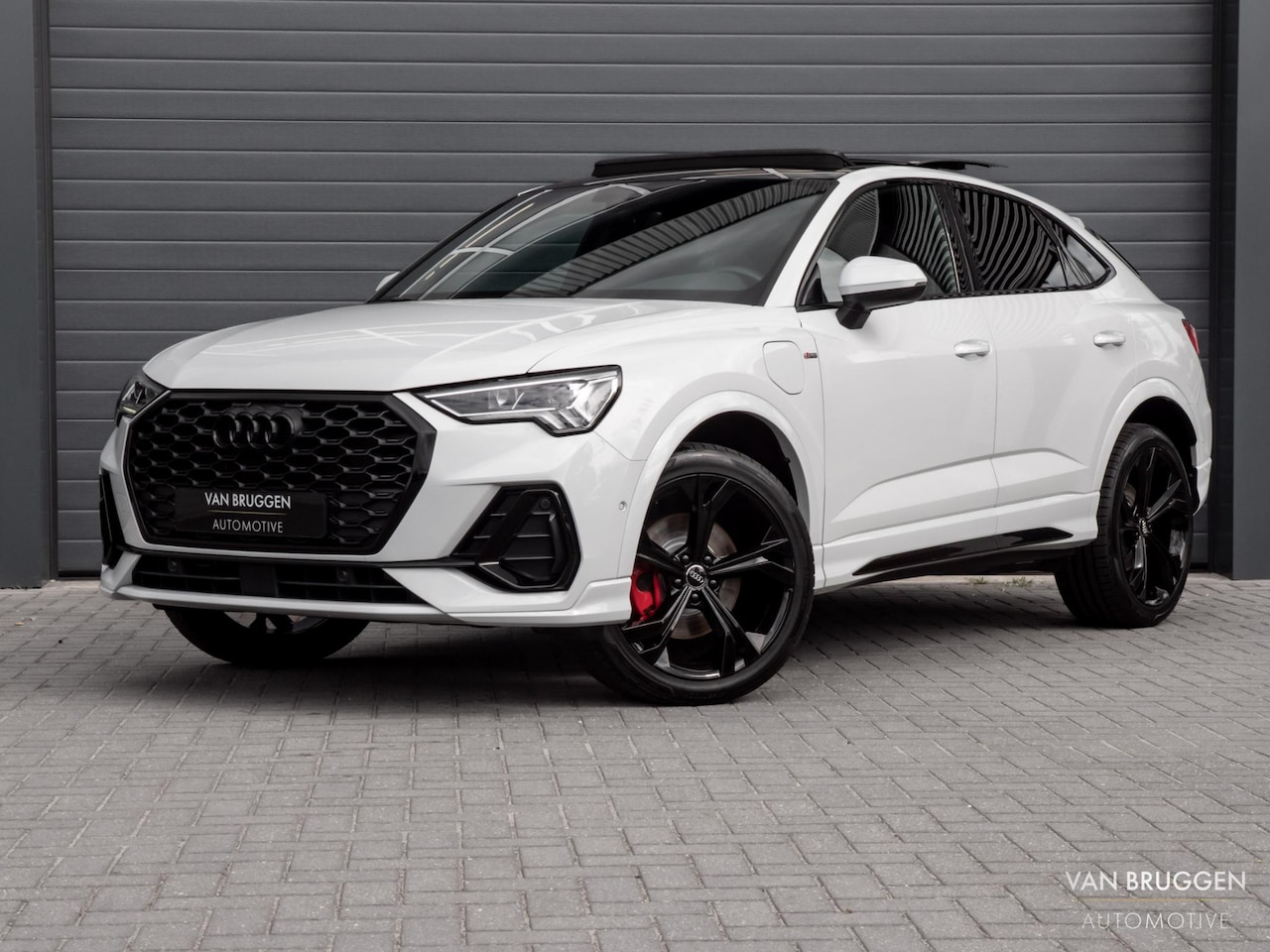 Audi Q3 Sportback - 45 TFSI e S-Line Pano B&O Keyless Sfeer Trekhaak BTW - AutoWereld.nl