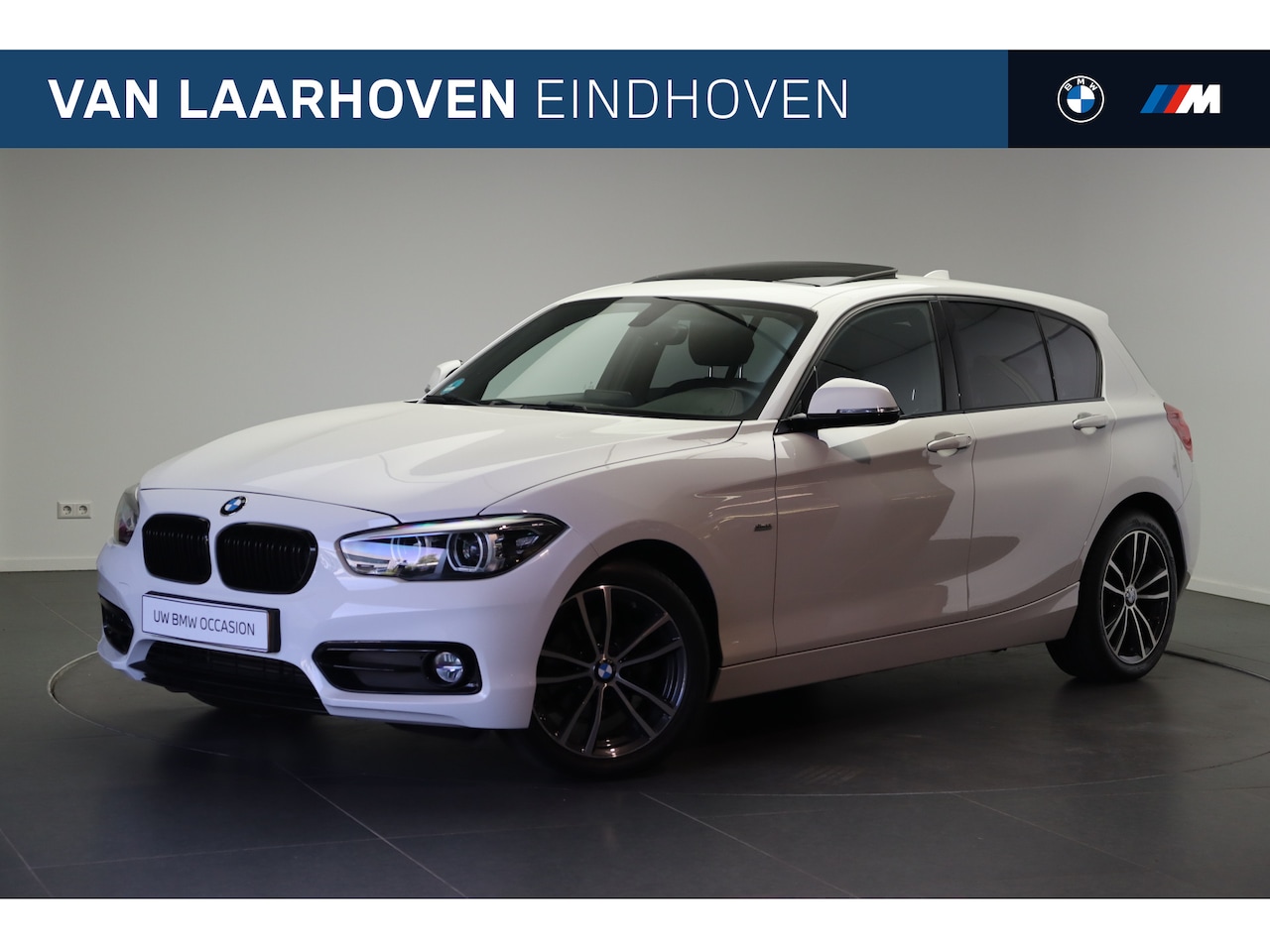 BMW 1-serie - 118i Executive Automaat / Schuif-kanteldak / Sportstoelen / LED / Cruise Control / PDC ach - AutoWereld.nl