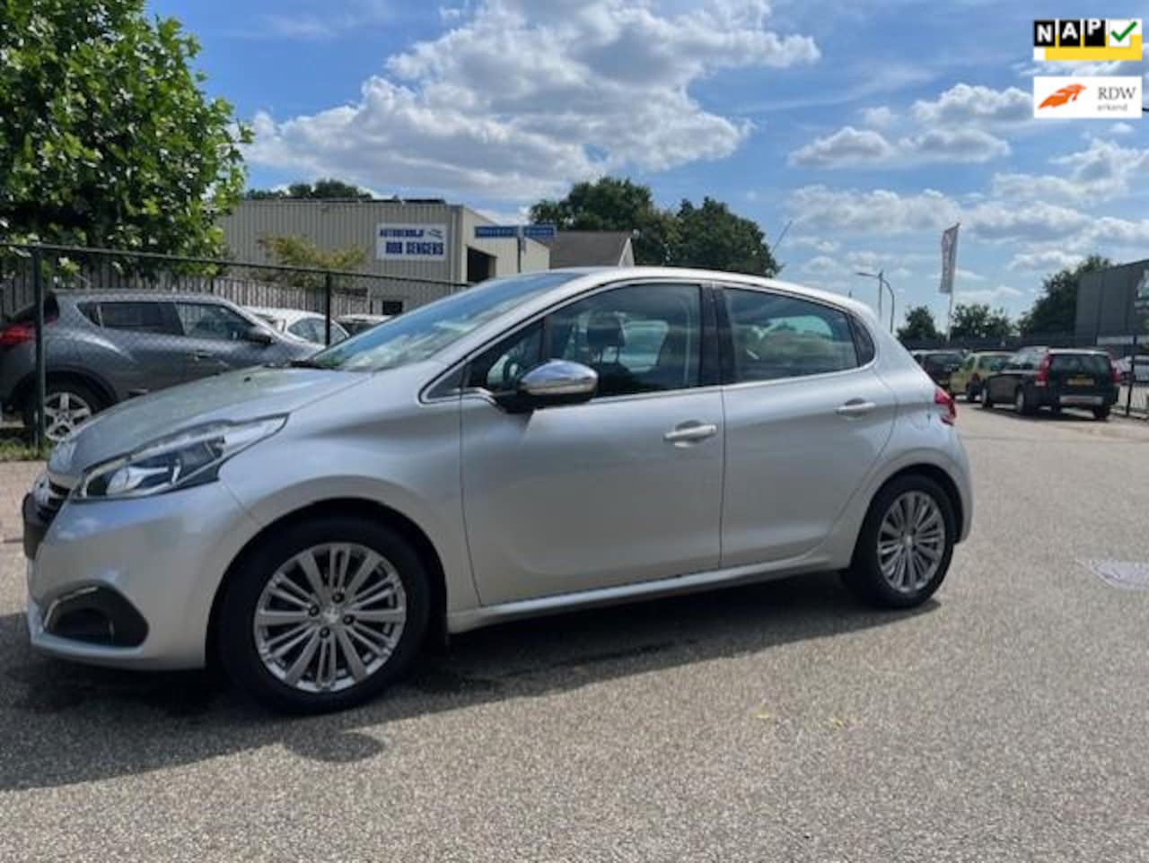 Peugeot 208 - 1.2 PureTech Allure 1.2 PureTech Allure - AutoWereld.nl