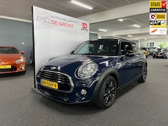 MINI Cooper - 1.5 Business / NL-auto / Navigatie / Leer