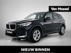 BMW X1 - xDrive30e | LEER | APPLE CARPLAY / ANDRIOD AUTO | NAVIGATIE | STOELVERWARMING | ELEKTRISCH