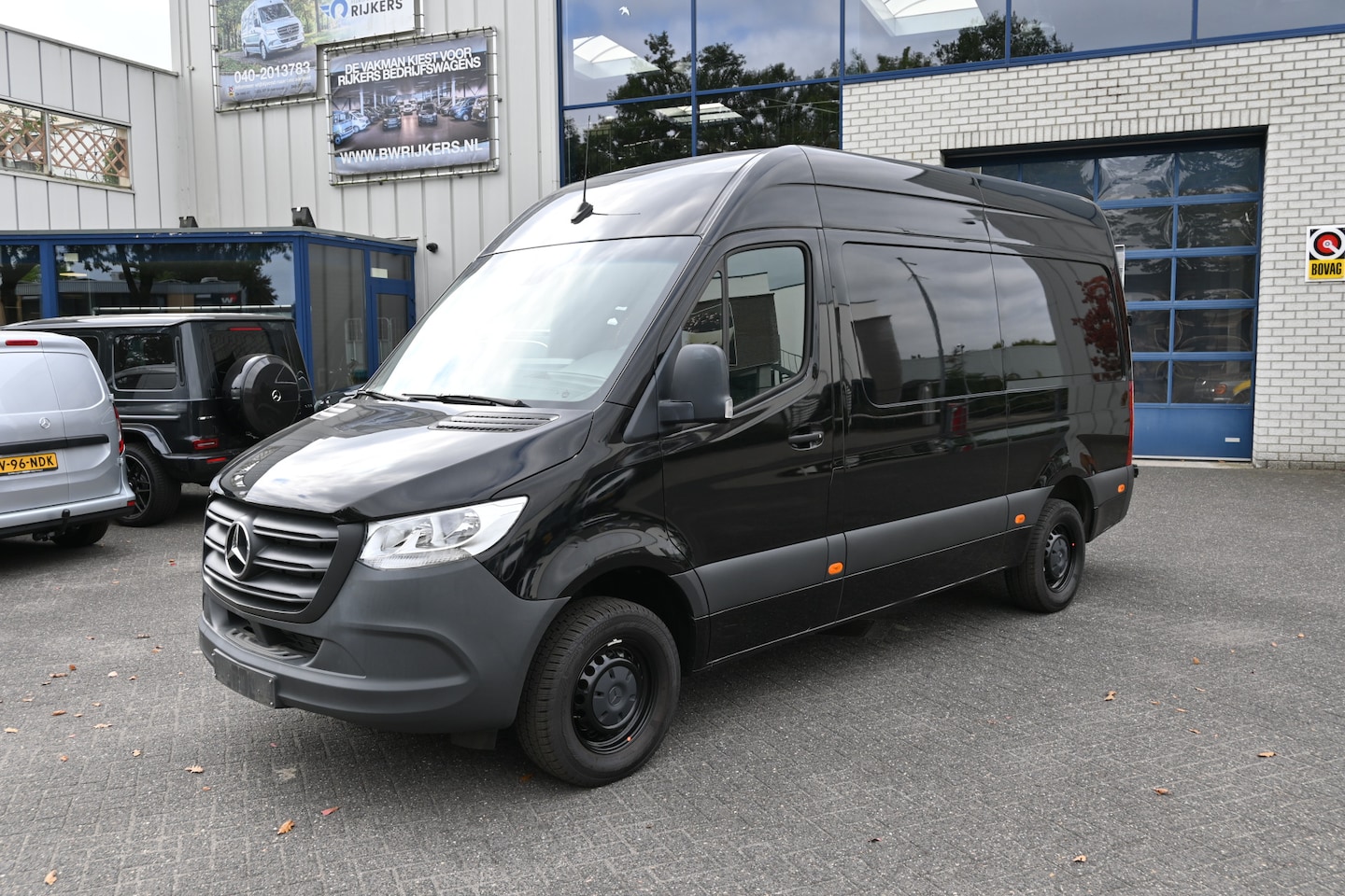 Mercedes-Benz Sprinter - 315 CDI L2H2 RWD Laadklep, MBUX navigatie met camera - AutoWereld.nl