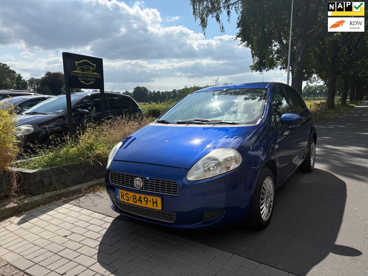 Fiat Grande Punto - 1.4 Active AIRCO,ELEKT PAKKET,CITYSTUUR,CENTRALE DEURVERGRENDELING,MET NIEUWE APK - AutoWereld.nl