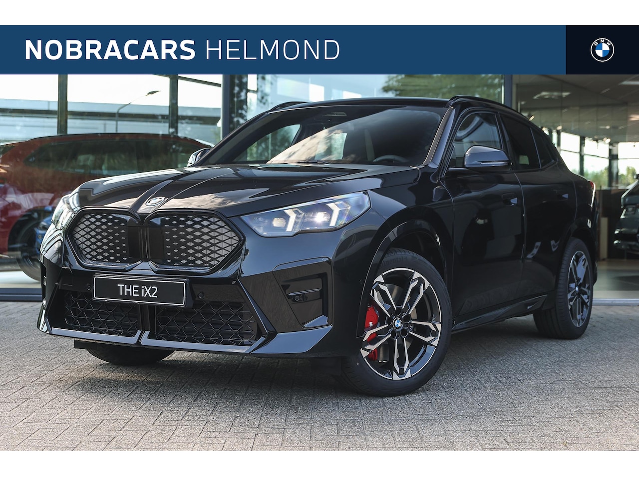 BMW iX2 - eDrive20 M Sport / Sportstoelen / Trekhaak / Achteruitrijcamera / M Adaptief onderstel / A - AutoWereld.nl
