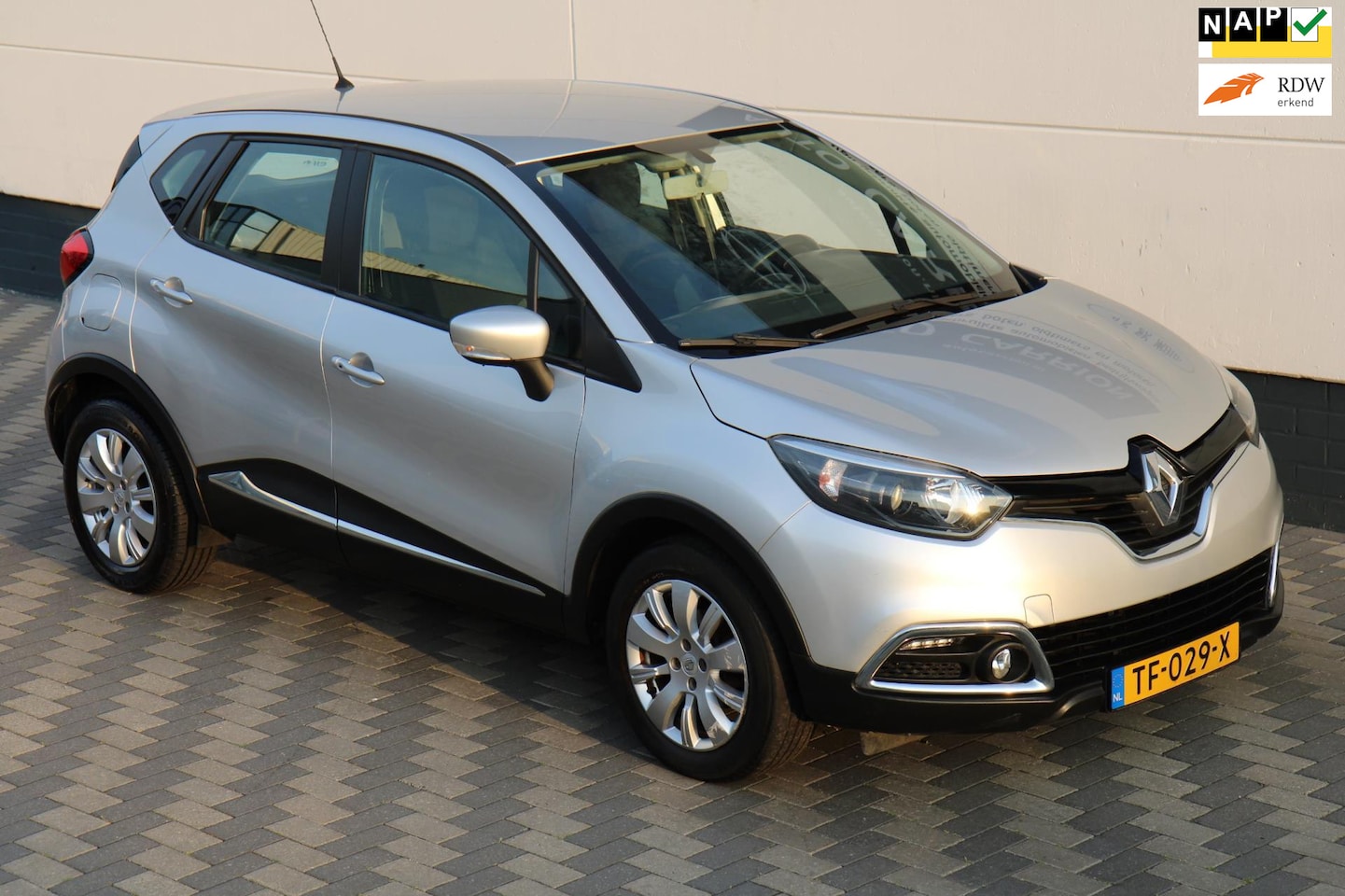 Renault Captur - 0.9 TCe Navi Cruise Airco incl beurt en APK - AutoWereld.nl