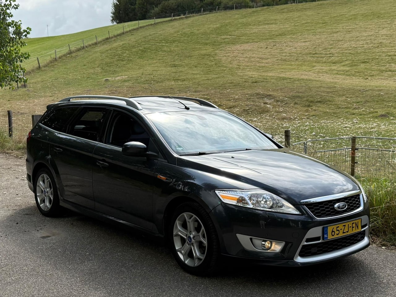 Ford Mondeo Wagon - 2.5-20V 5cil turbo (Volvo) Titanium NW APK/GRB/Nw DISTR+AIRCO/PDC/CLIMA/DAKJE - AutoWereld.nl