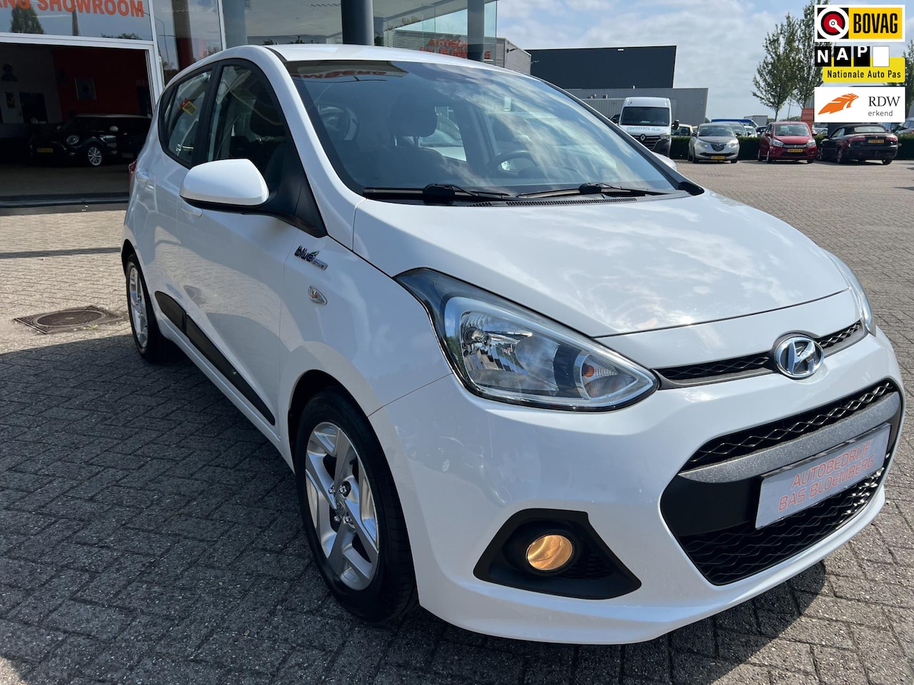 Hyundai i10 - Airco, Cruise control elektrische ramen , CDV,etc. 1.0i i-Motion Comfort, Airco, Cruise, E - AutoWereld.nl