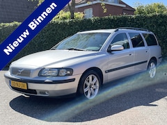 Volvo V70 - 2.4 D5