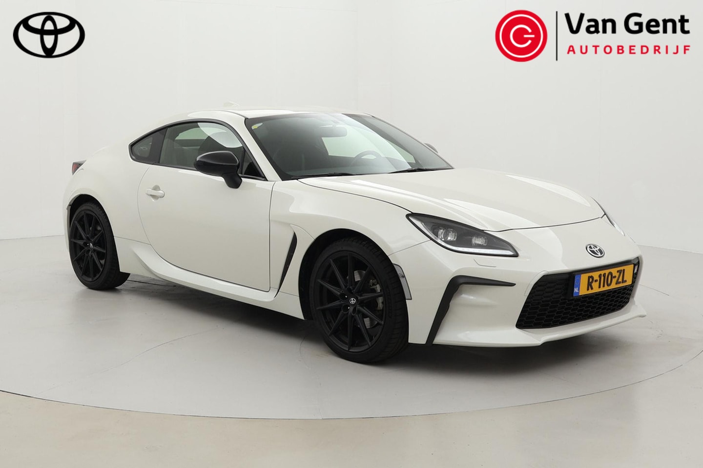 Toyota GR86 - 2.4 Premium | Dodehoek detectie | Stoelverwarming | Apple Carplay / Android Auto | Adaptiv - AutoWereld.nl