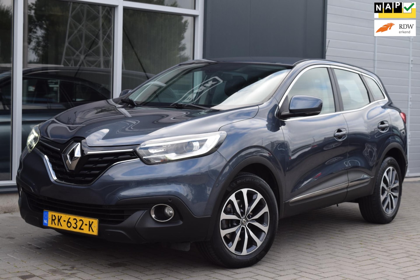 Renault Kadjar - 1.2 TCe Limited | Automaat | Navi | NAP + APK 8-2026 ! - AutoWereld.nl