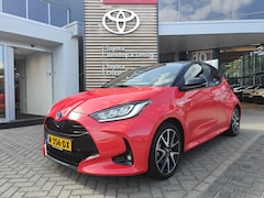 Toyota Yaris - 1.5 Hybrid Launch Edition BI-TONE HEAD-UP NAVI LEDER STOEL/STUURVERW KEYLESS OPLADEN APPLE