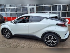 Toyota C-HR - 1.8 Hybrid Dynamic met Afneembare Trekhaak
