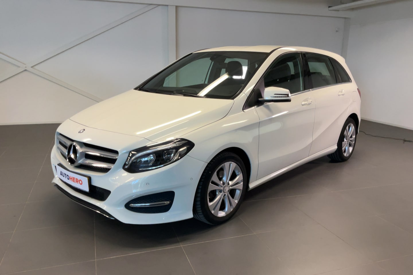 Mercedes-Benz B-klasse - 180 | AB82510 | - AutoWereld.nl