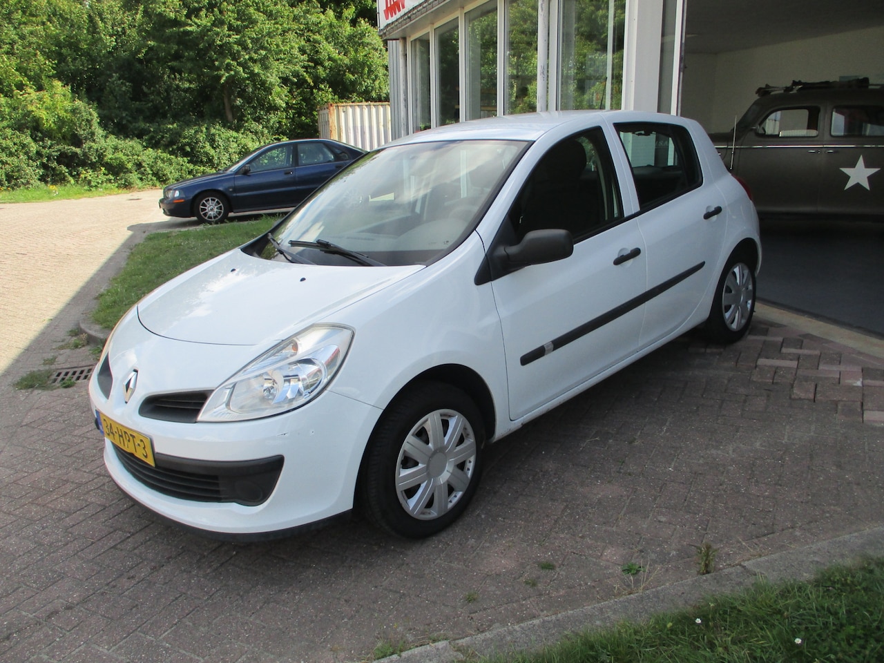 Renault Clio - 1.2-16V Authentique 1.2-16V Authentique - AutoWereld.nl