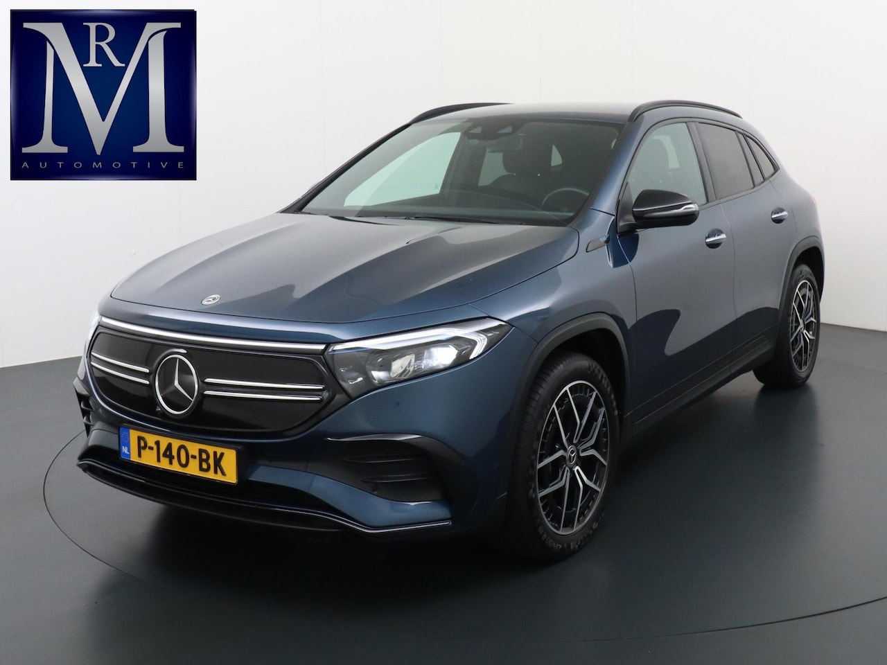 Mercedes-Benz EQA - 250 67 kWh AMG AMBILIGHT | ADAPTIVE CRUISE | CAMERA | DODE HOEK | COMPLEET DEALER ONDERHOU - AutoWereld.nl