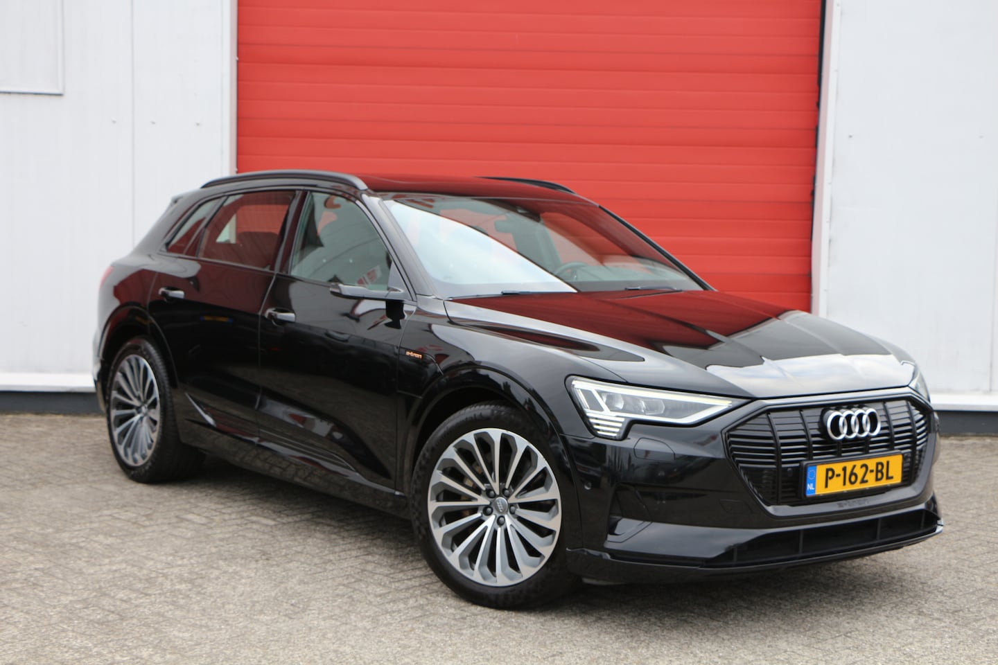 Audi e-tron - 55 Quattro 95 kWh S-line | full options - AutoWereld.nl