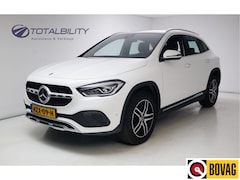 Mercedes-Benz GLA-Klasse - 250 e Business 218 PK | Solution Luxury Limited | Wegklapbare trekhaak | Navigatie | Stoel