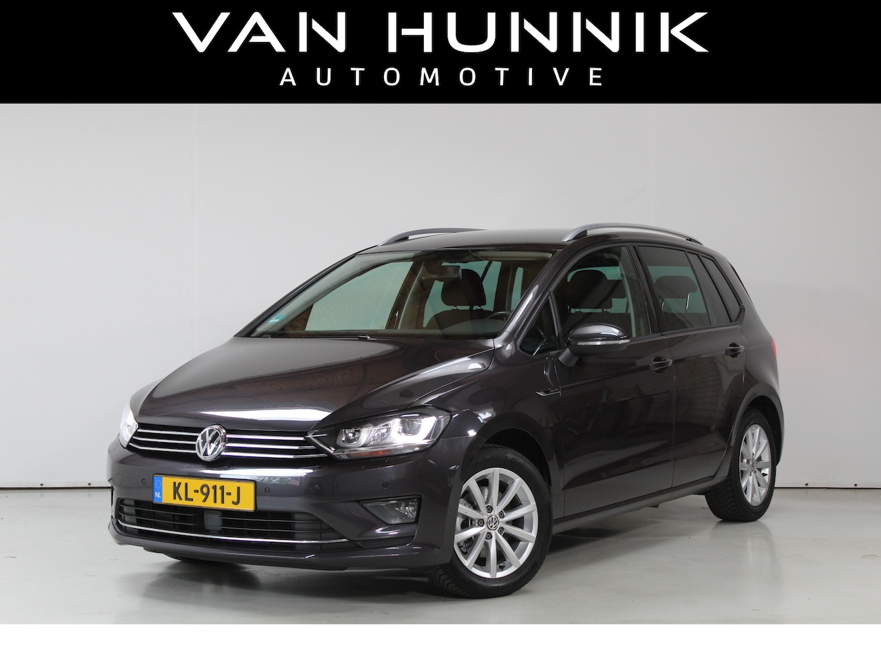 Volkswagen Golf Sportsvan - 1.4 TSI Highline Automaat | Dealer Oh | Acc | Trekhaak - AutoWereld.nl