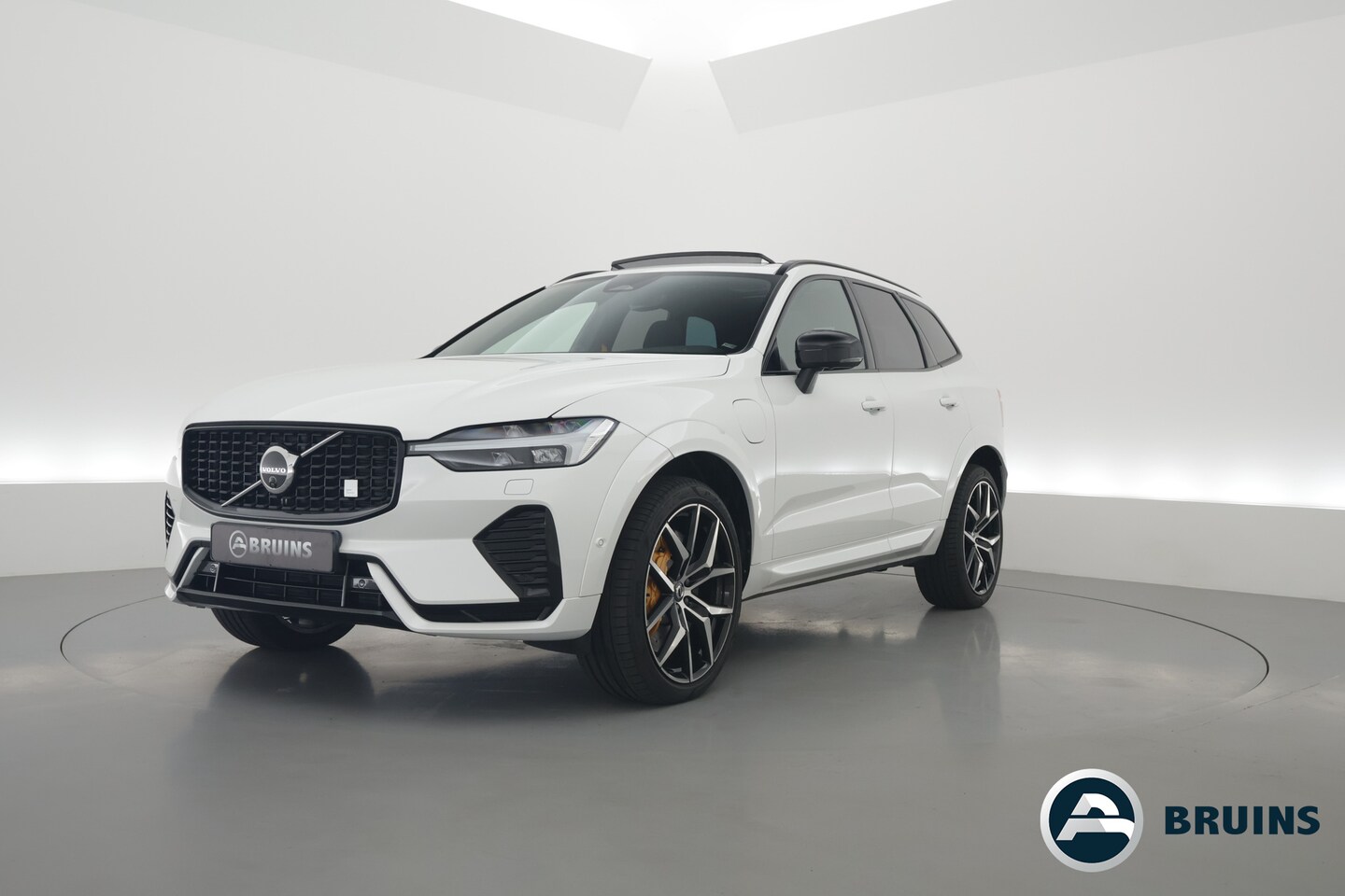 Volvo XC60 - 2.0 T8 Plug-in-hybrid AWD Polestar Engineered | Öhlins |Bowers & Wilkins | Trekhaak | alar - AutoWereld.nl