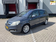 Opel Zafira - 2.2 Executive Automaat