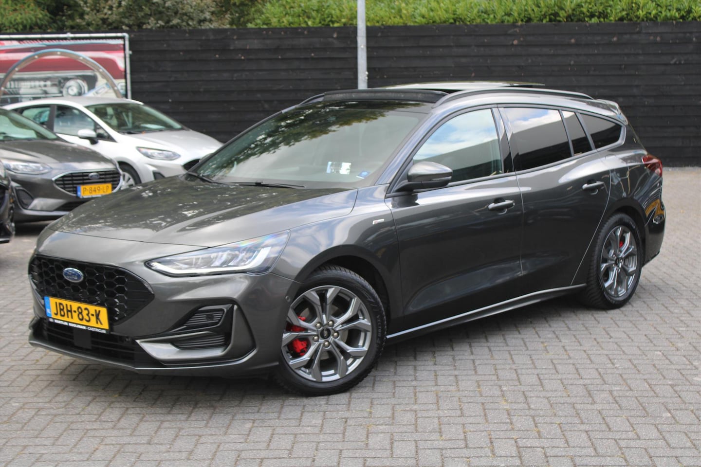 Ford Focus - 1.0 EcoBoost Hybrid 155pk Automaat ST-Line X, Lederen bekleding, Panoramadak, Driver Assis - AutoWereld.nl