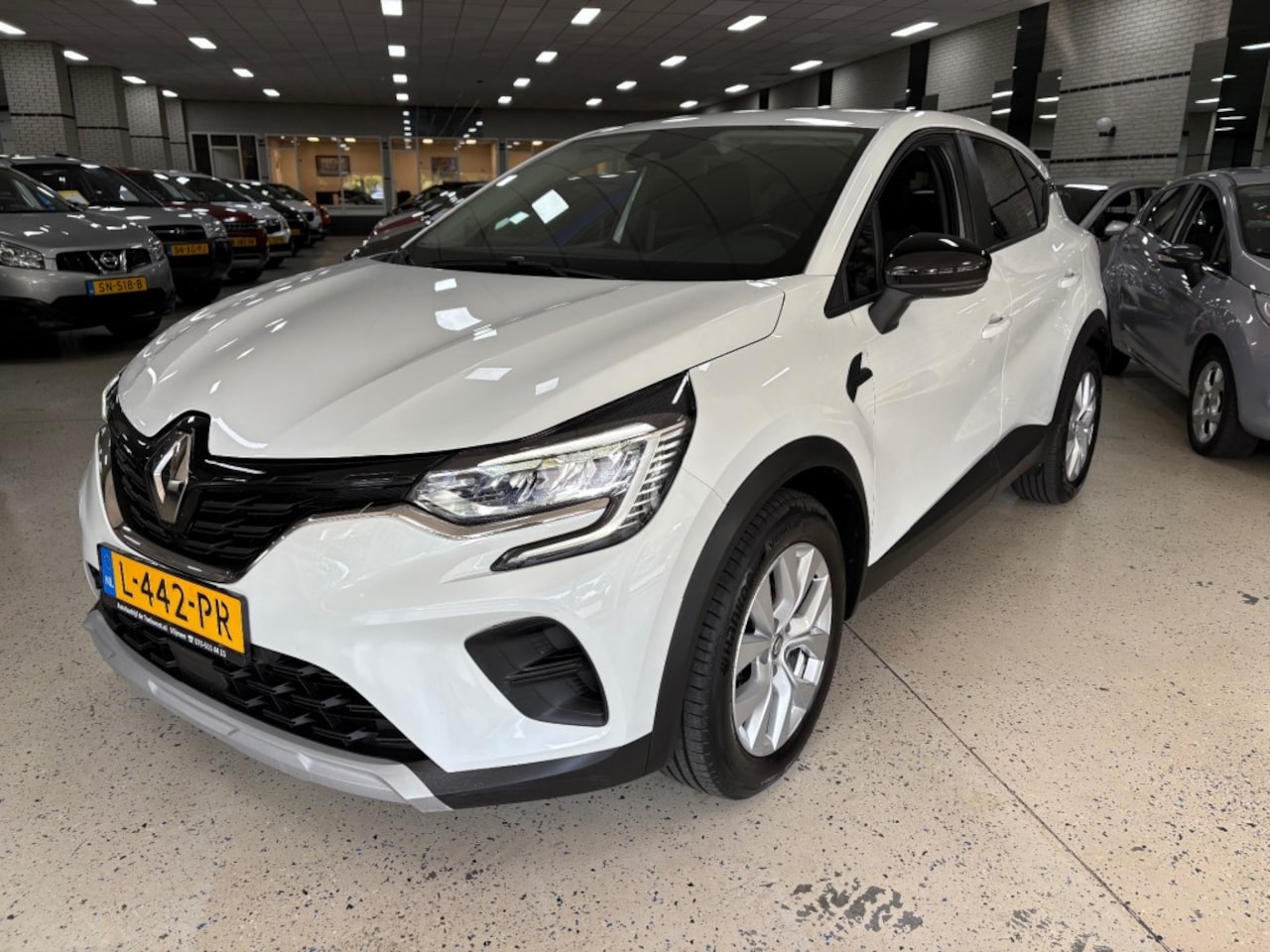 Renault Captur - 1.0 TCE ZEN / Airco / Cruise / Navi / Led Verlichting / Dab / Trekhaak - AutoWereld.nl