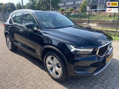 Volvo XC40 - 1.5 T3 163pk Momentum Pro AUTOMAAT *navi + camera + trekhaak + climate-control