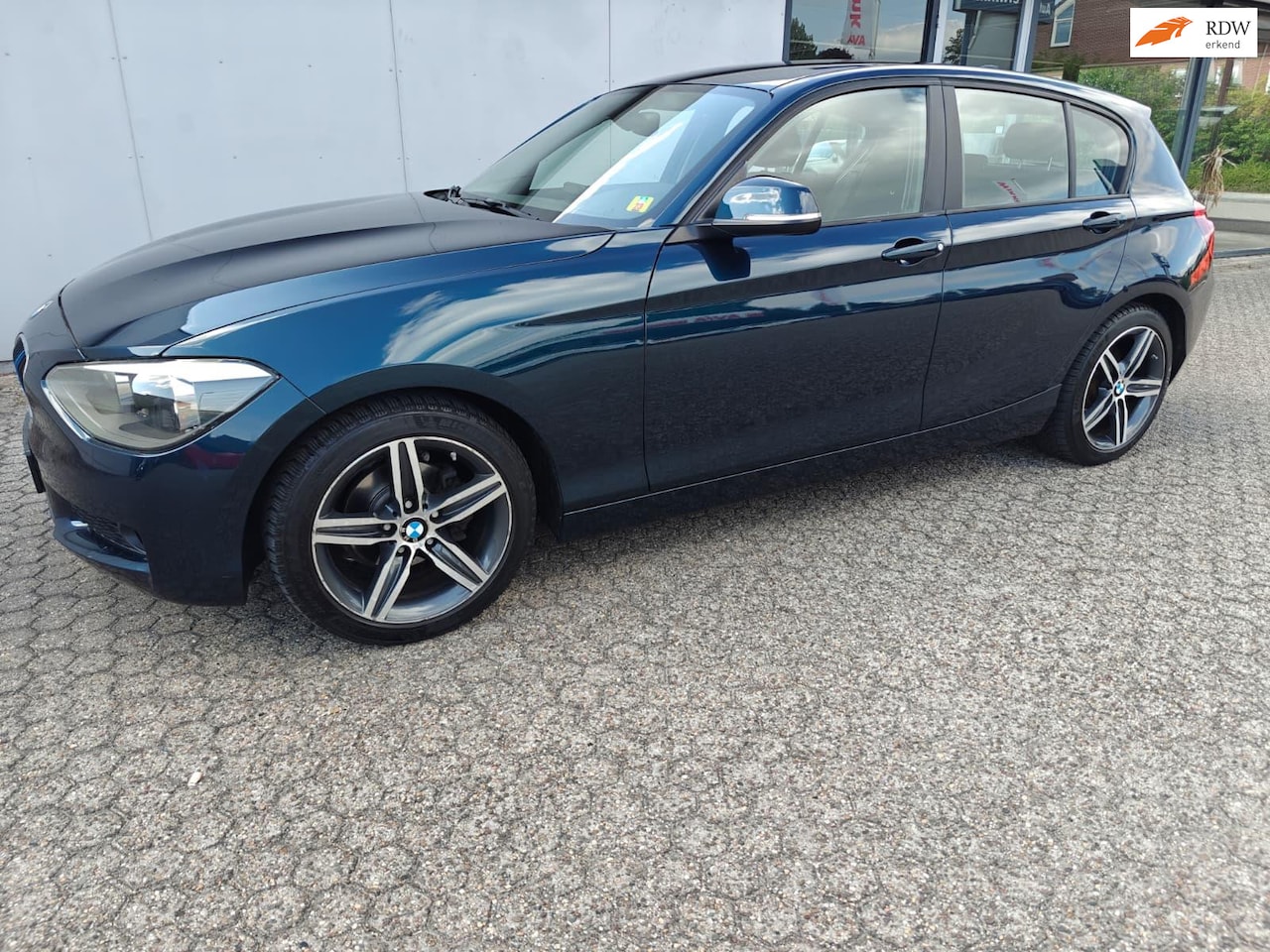 BMW 1-serie - 116i Business 116i Business+ - AutoWereld.nl