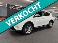 Toyota RAV4 - 2.0 Dynamic 4WD / Automaat, Stoelverwarming, Navi, Bluetooth, Camera, Trekhaak