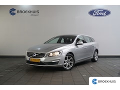 Volvo V60 - 1.6 T3 Momentum | Cruise control | Lederen/stof bekleding | Parkeer assistent
